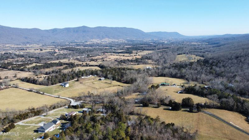 114 Mimosa Ln, Lafollette, TN 37766
