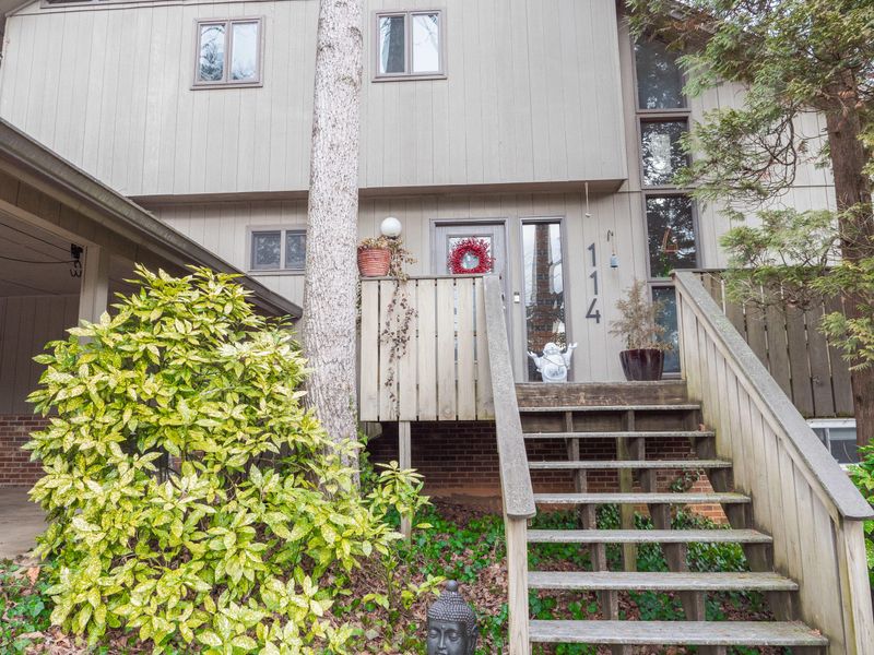 114 Montana Ave, Oak Ridge, TN 37830