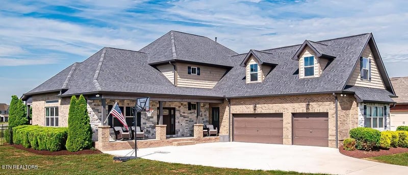 114 Pheasant Walk Dr, Maryville, TN 37804
