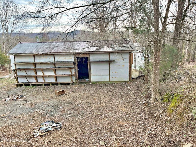 114 Pinecrest Dr, Loudon, TN 37774