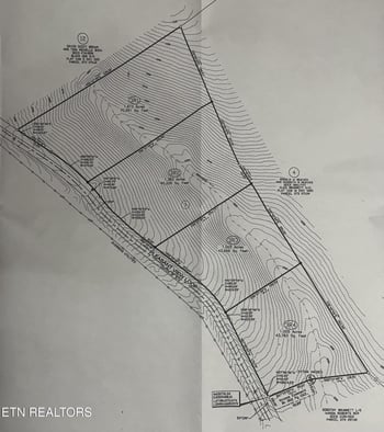 114 Pleasant View Loop Rd, Clinton, TN 37716