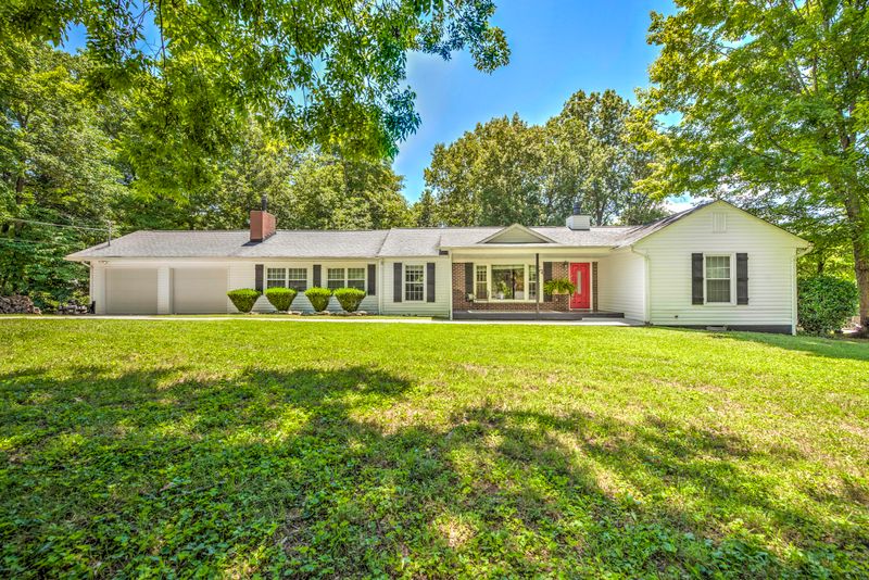 114 Redbud Dr, Clinton, TN 37716