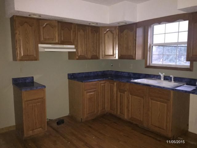 114 Satelite Ln, Jacksboro, TN 37757