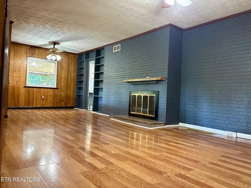 114 Townsend Rd, Oak Ridge, TN 37830