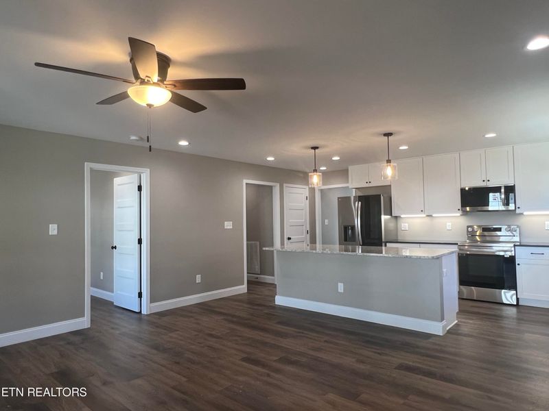114 Wade Ln, Oak Ridge, TN 37830