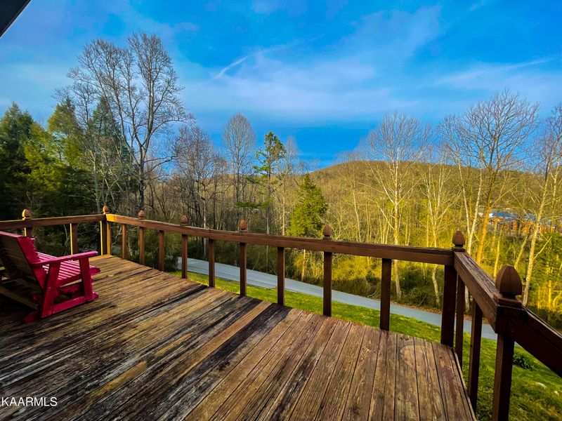 114 Wills Dr, Harriman, TN 37748