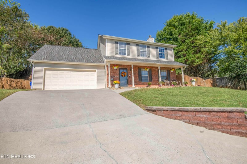 11407 Hunters Run Ln, Knoxville, TN 37932