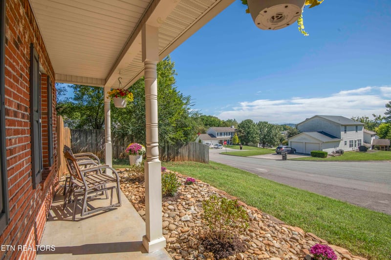 11407 Hunters Run Ln, Knoxville, TN 37932