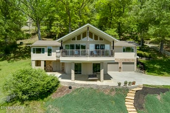 11415 Berry Hill Dr, Knoxville, TN 37931