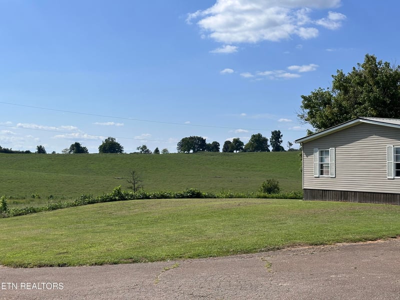 1142 County Road 461, Englewood, TN 37329