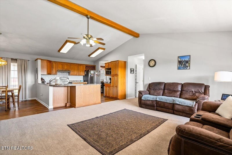 1143 Earnhart, Lafollette, TN 37766