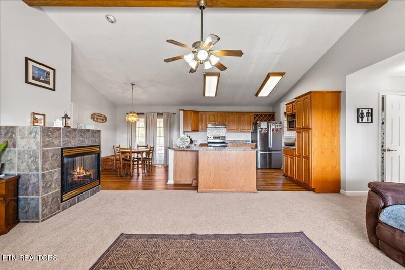 1143 Earnhart, Lafollette, TN 37766