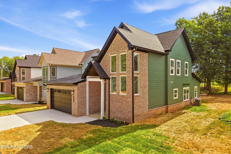 11432 Snyder Rd, Knoxville, TN 37932