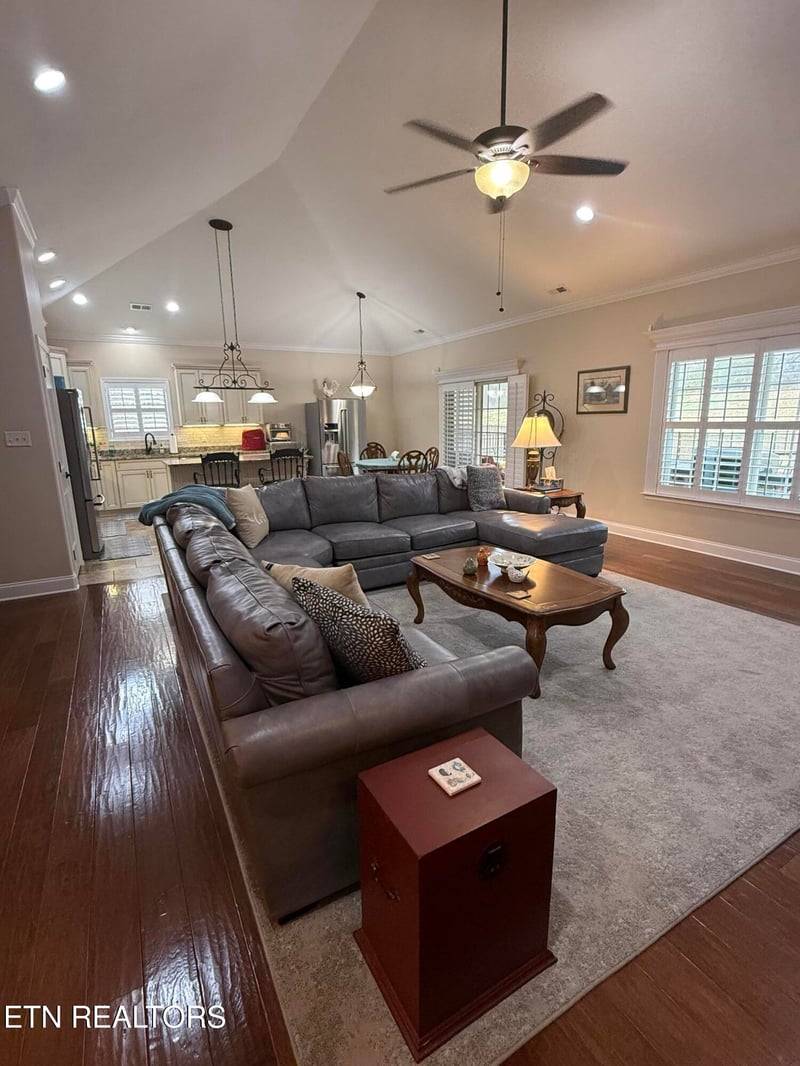 1144 Linford Cir, Alcoa, TN 37701