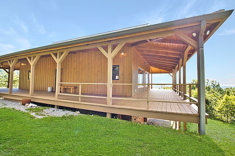 1145 Old Bald River Rd, Tellico Plains, TN 37385