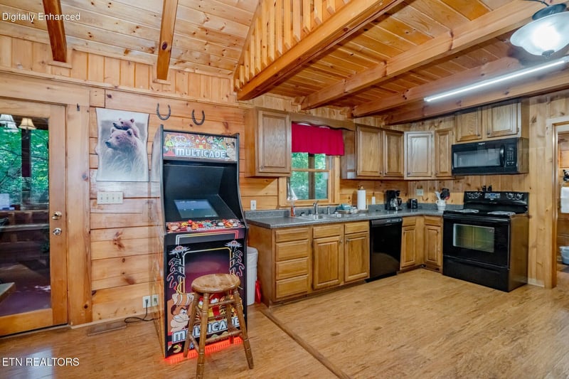 1145 Ski View Ln, Sevierville, TN 37876