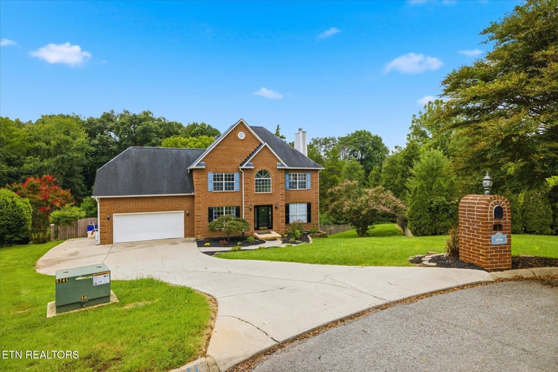 11469 Goldenview Ln, Knoxville, TN 37932