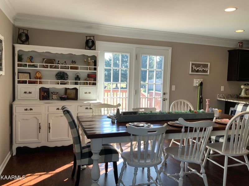 1148 Cloud View Dr, Powell, TN 37849