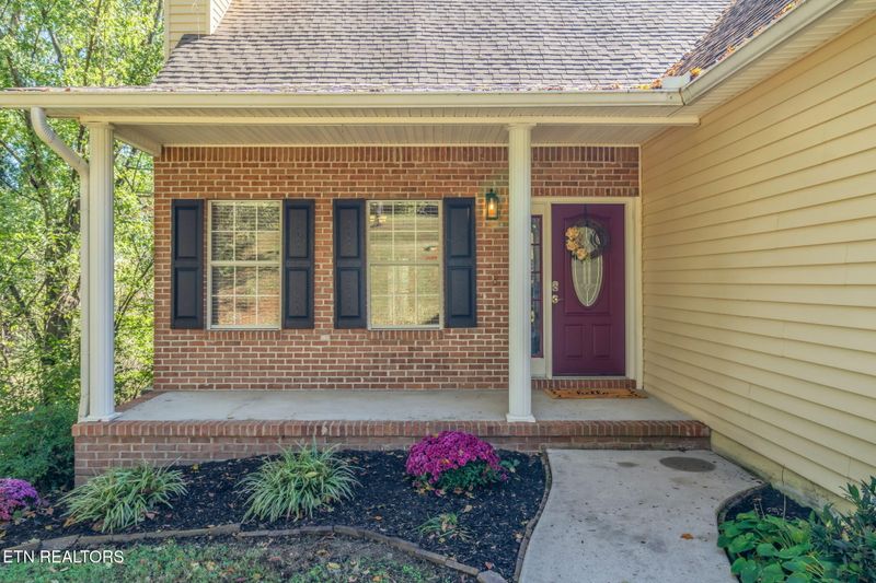 1148 Granville Conner Rd, Powell, TN 37849