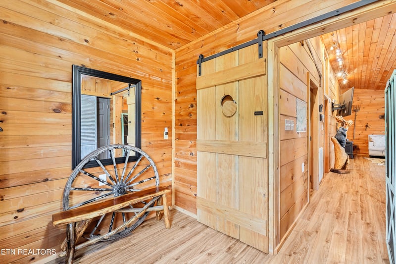 1148 Laurel Rd, Townsend, TN 37882