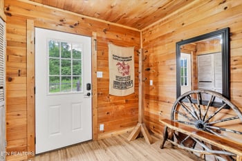 1148 Laurel Rd, Townsend, TN 37882