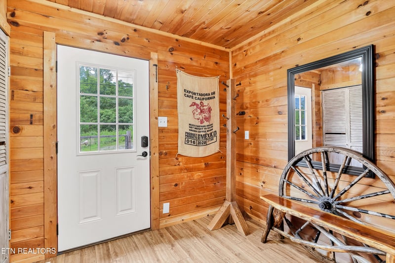 1148 Laurel Rd, Townsend, TN 37882