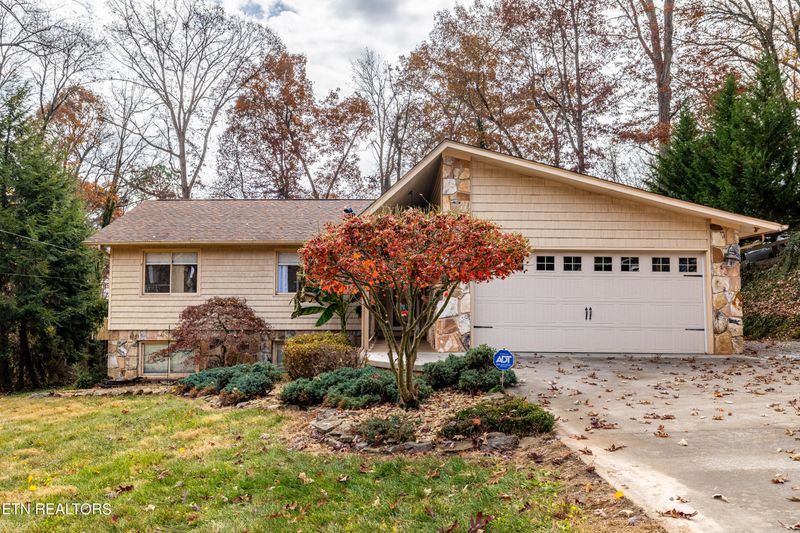 1148 Venice Rd, Knoxville, TN 37923