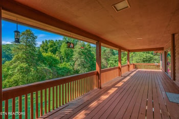 11482 Couch Mill Rd, Knoxville, TN 37931