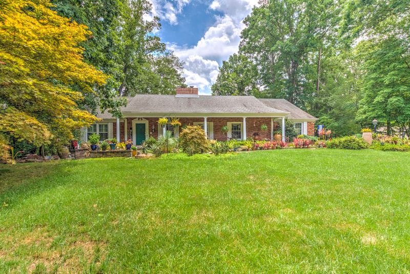 115 Balboa Cir, Oak Ridge, TN 37830