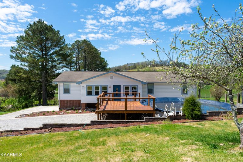 115 Cedar Croft Ln, Harriman, TN 37748