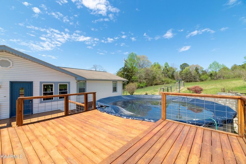 115 Cedar Croft Ln, Harriman, TN 37748