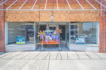 115 E Broadway St, Lenoir City, TN 37771