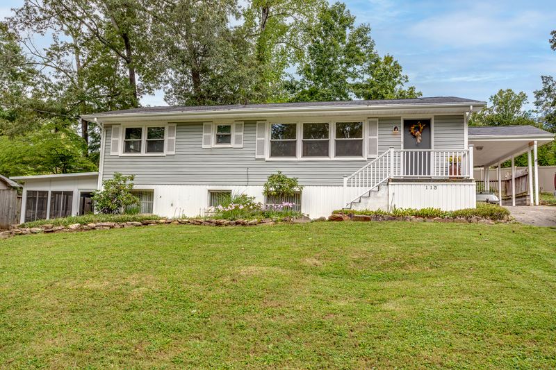115 E Irving Ln, Oak Ridge, TN 37830