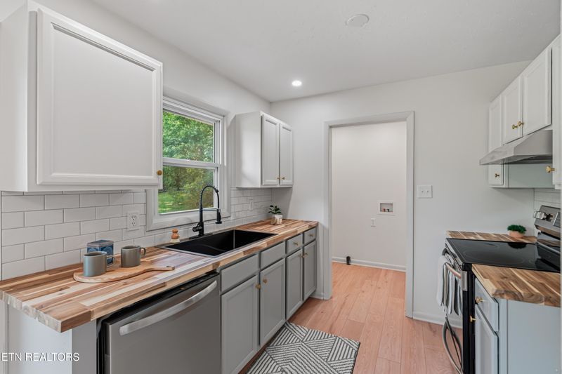 115 E Norton Rd, Knoxville, TN 37920