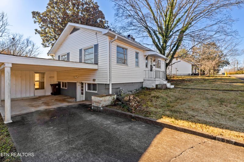115 E Pasadena Rd, Oak Ridge, TN 37830