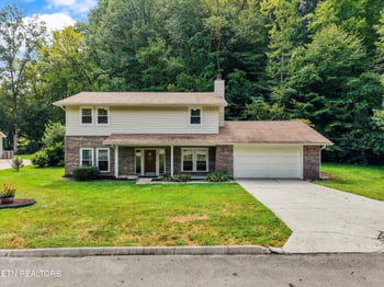 115 Graceland Rd, Oak Ridge, TN 37830