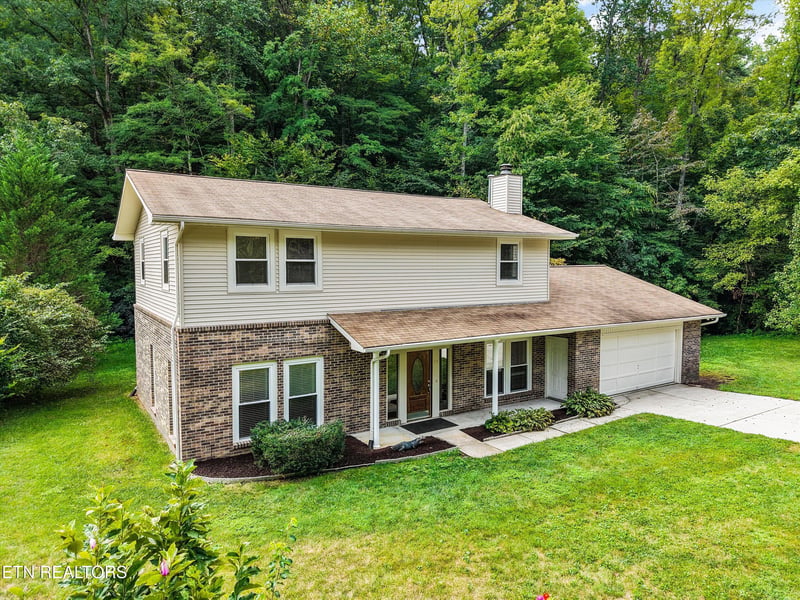 115 Graceland Rd, Oak Ridge, TN 37830