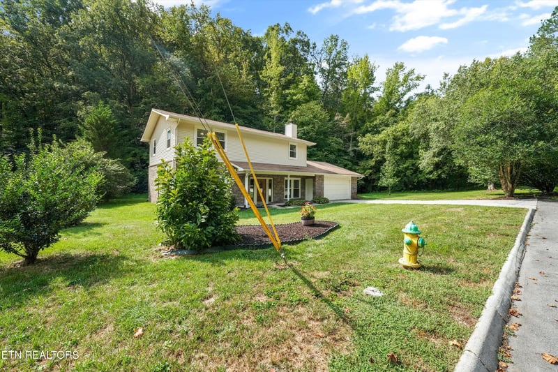 115 Graceland Rd, Oak Ridge, TN 37830