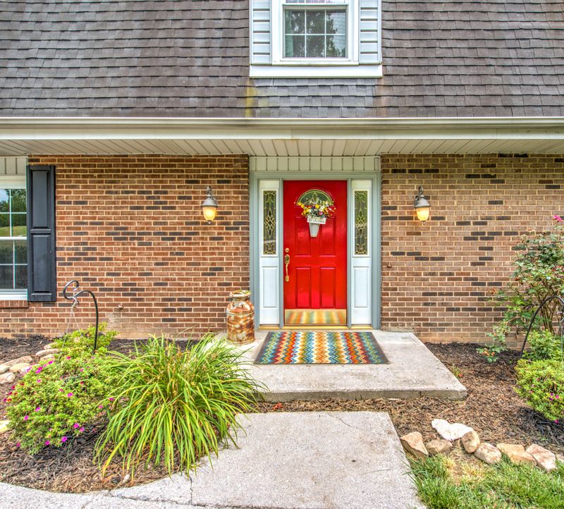 115 Greystone Dr, Oak Ridge, TN 37830
