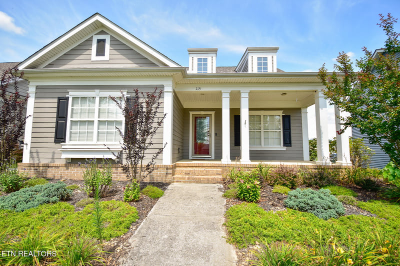 115 Hackberry St, Oak Ridge, TN 37830