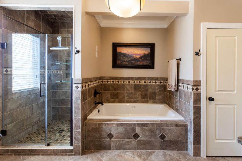 115 Harmony Dr, Jacksboro, TN 37757