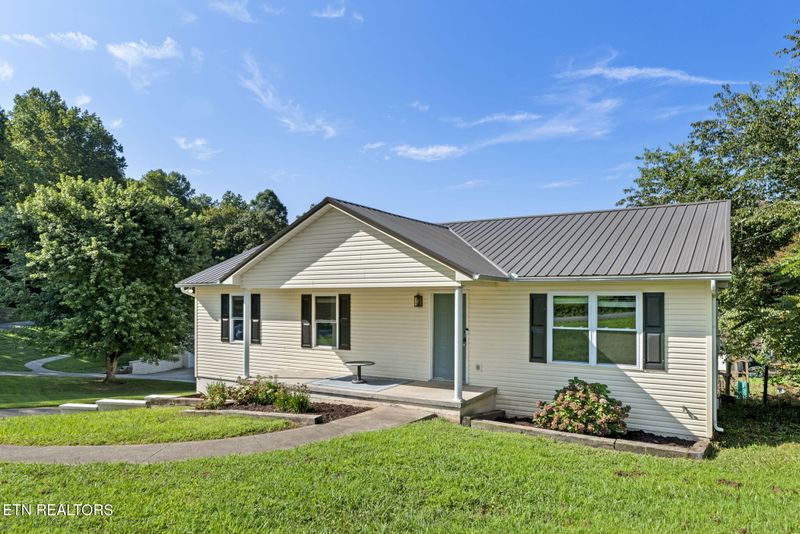 115 Hendren Ln, Clinton, TN 37716