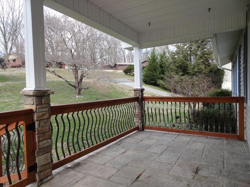 115 Holbrook Ln, Clinton, TN 37716