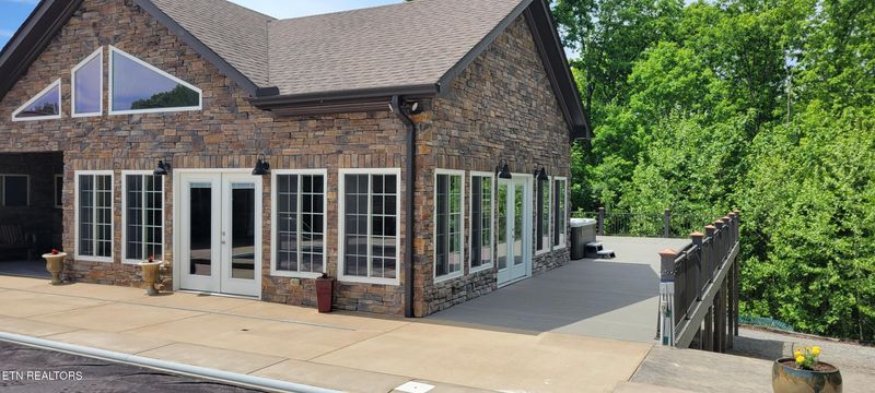 115 Jones Ln, Clinton, TN 37716