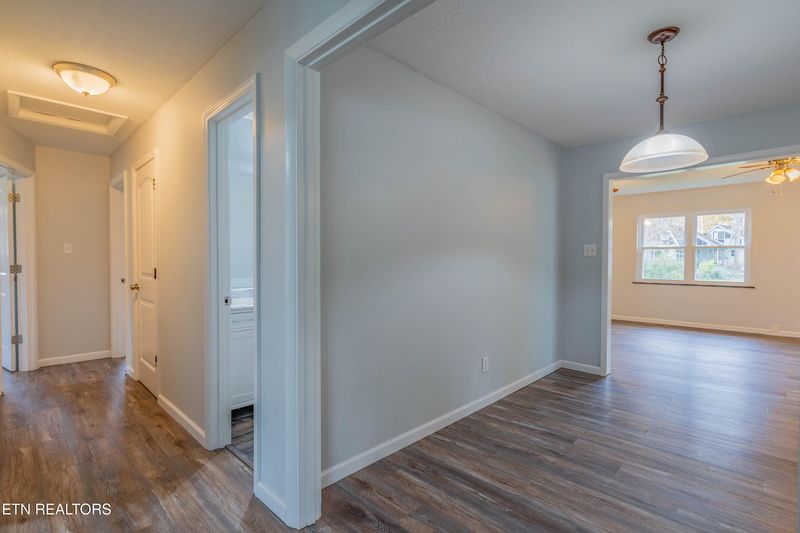 115 Manchester Rd, Oak Ridge, TN 37830