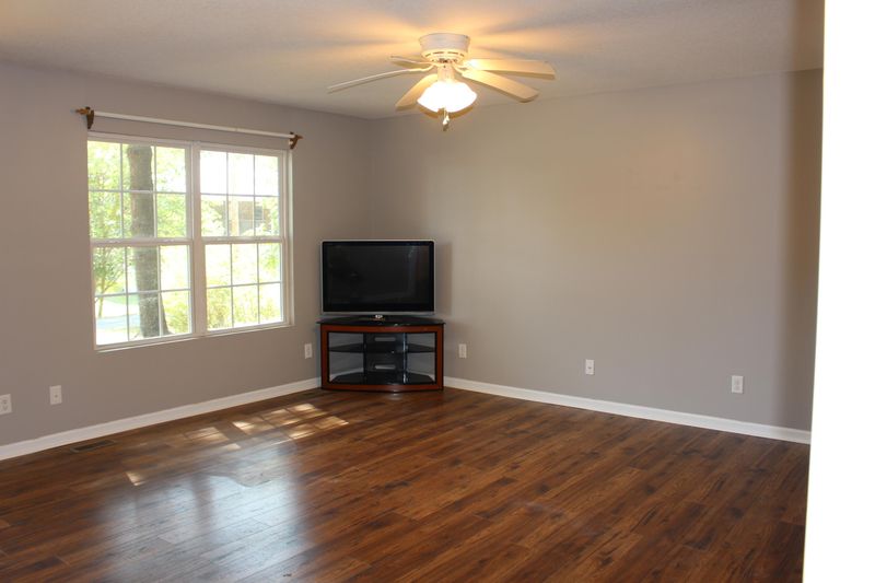 115 Mcfalls Ln, Lenoir City, TN 37771