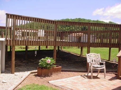 115 Meade Dr, Kingston, TN 37763