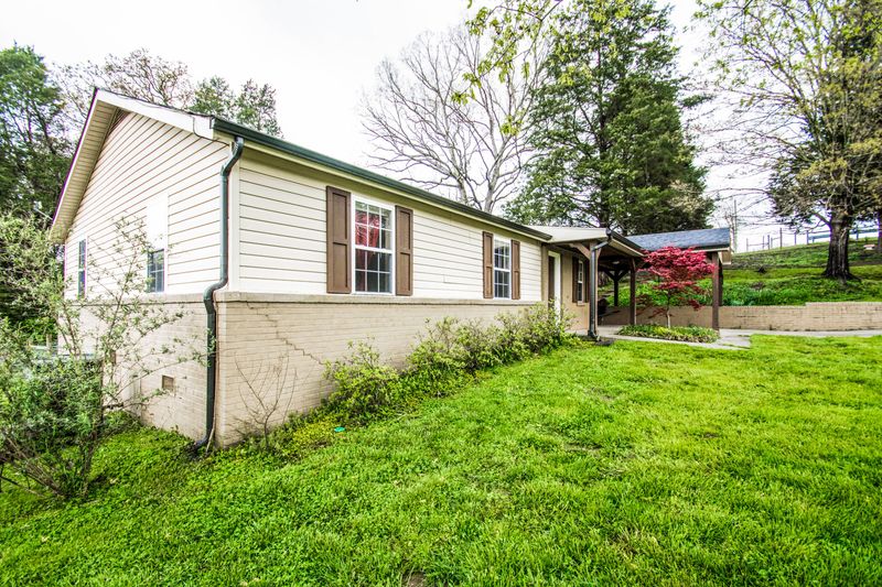 115 N Springview Rd, Maryville, TN 37801