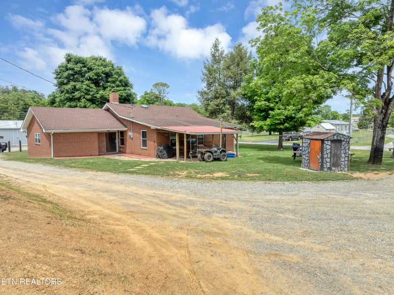 115 Old Athens Rd, Madisonville, TN 37354