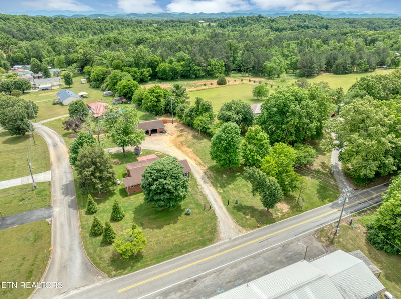 115 Old Athens Rd, Madisonville, TN 37354